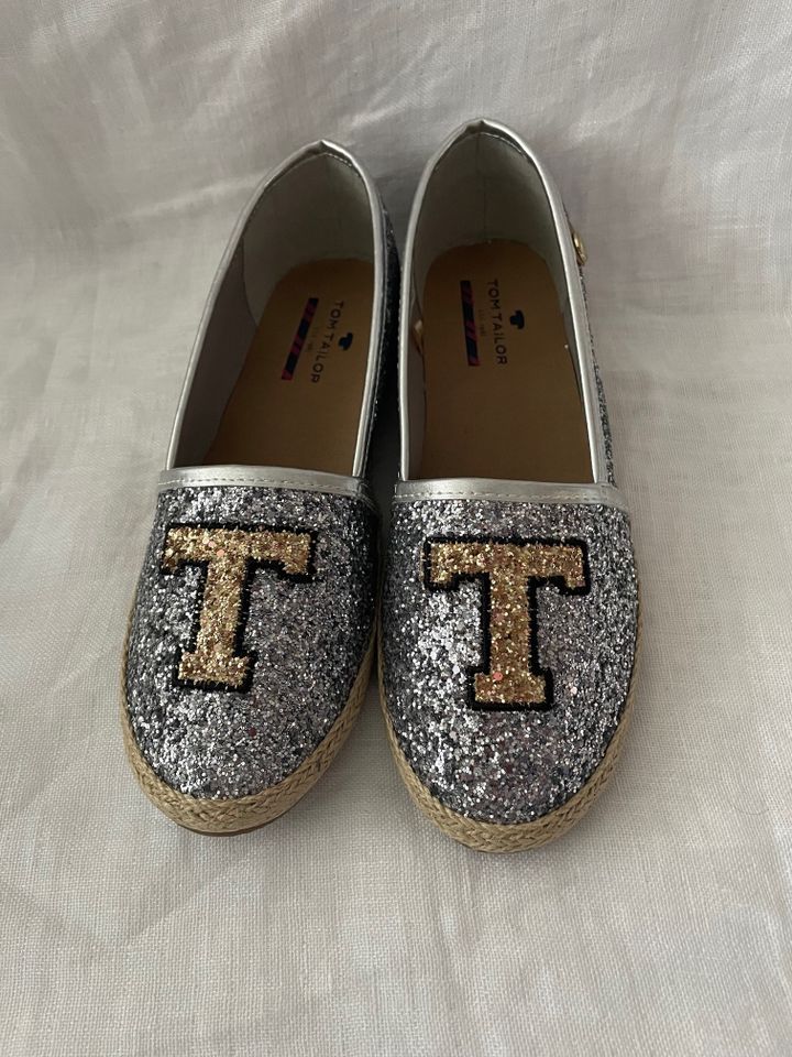 TOM TAILOR Espadrilles Slipper Glitzer silber Gr. 41 Neu in Hamm