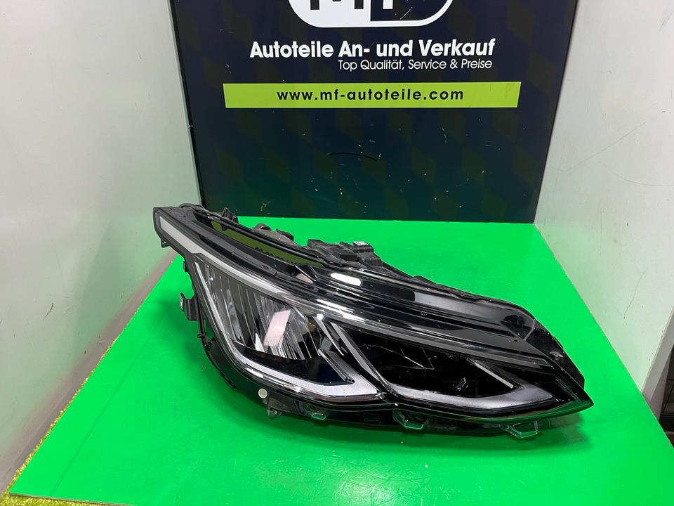 VW Golf 8 CG5 2021 LED Scheinwerfer Frontscheinwerfer rechts in Hamburg