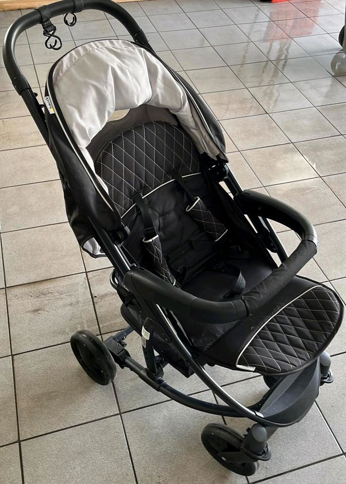 Hauk Kinderwagen mit Babyschale in Hövelhof