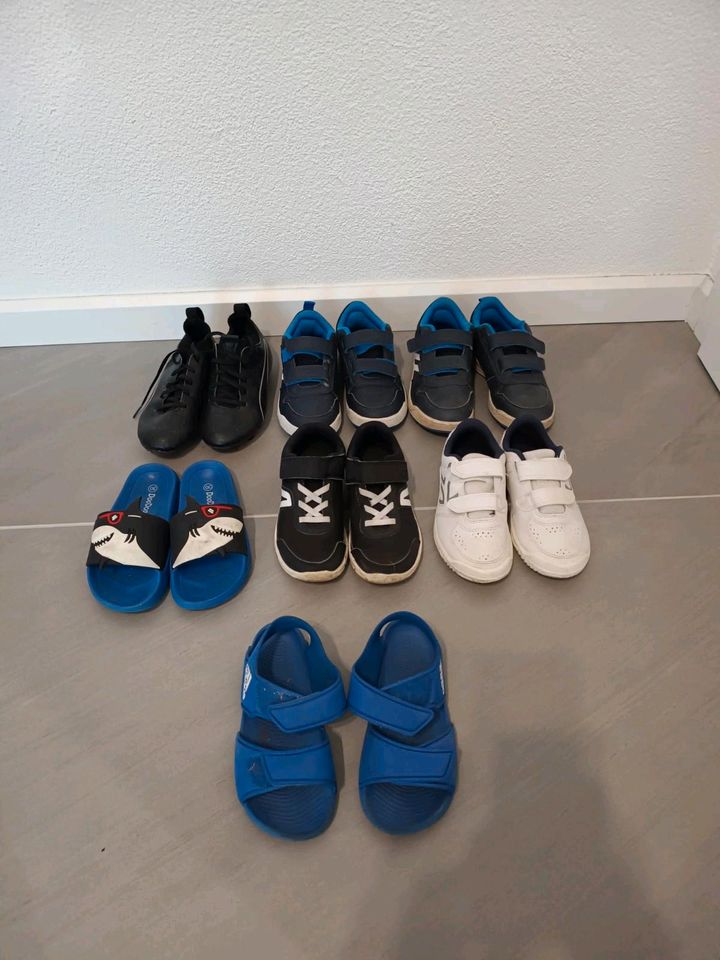 Schuhe, Sneaker, Fußballschuhe, Sandalen (Gr.30&31) in Rheine