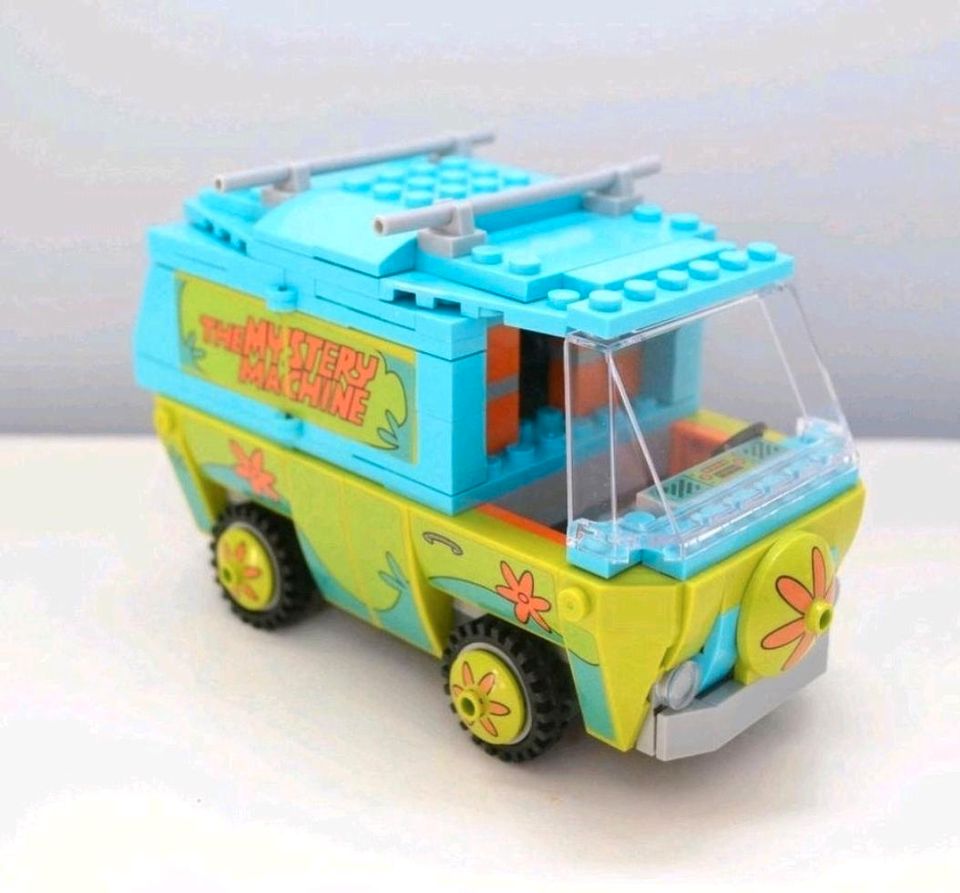 Scooby Doo Mystery Machine aus Klemmbausteinen (analog zu Lego) in Leverkusen