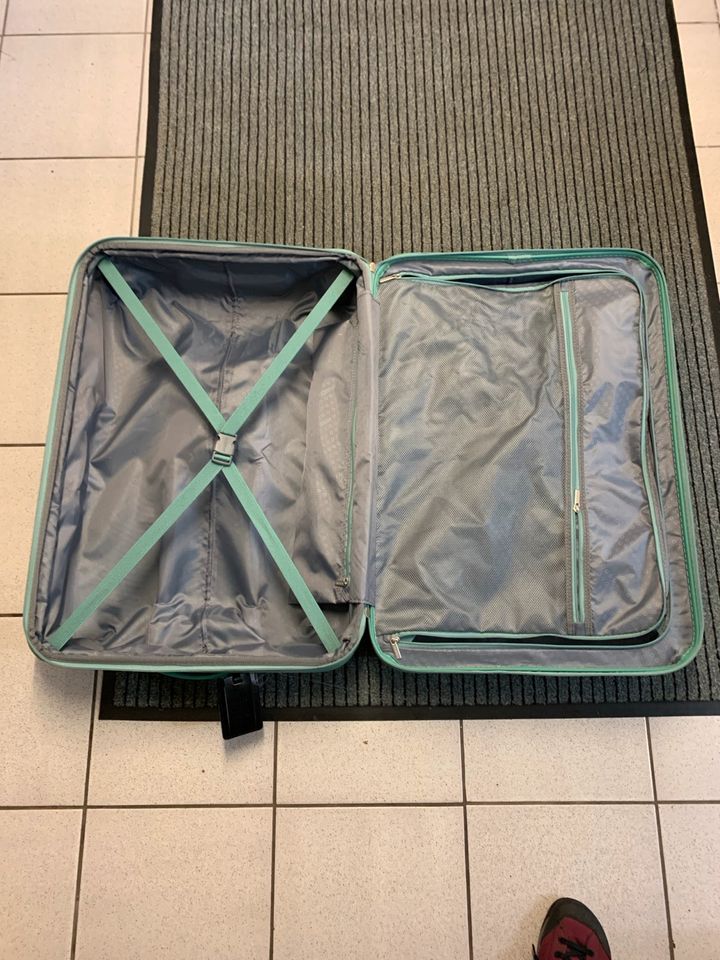 2 hochwertige Koffer H75,B50,T28 in Hannover