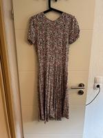 Sommerliches Kleid mit Blumenmuster von H&M in Gr. 38 Nordrhein-Westfalen - Gelsenkirchen Vorschau