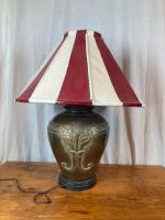 Antike Tischlampe aus Messing Art Deco 20er Jugendstil asiatisch Berlin - Wilmersdorf Vorschau