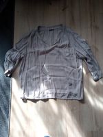 Damen Bluse Größe 44 Hellgrau mit dezentem Muster halb transparen Sachsen-Anhalt - Halle Vorschau