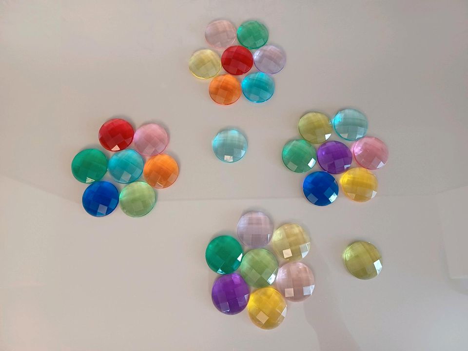 30x Edelsteine Acrylglas Sensorische Spiele Montessori Regenbogen in Gießen