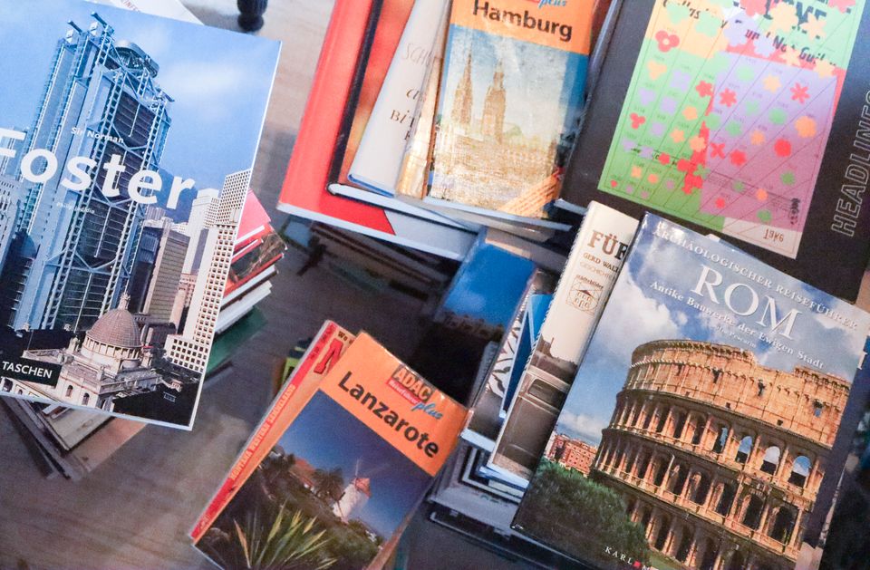 160 Bücher für Flohmarkt,  Romane und Bildbände in Esslingen