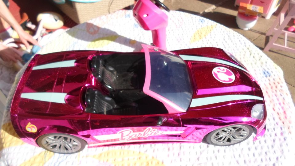 Barbie  Auto ferngesteuert in Husum