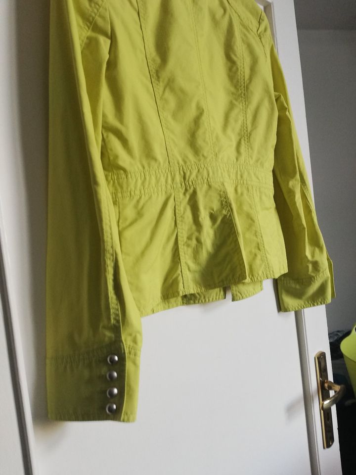 Sommerjacke, Gr. 36 von Benetton in Berlin