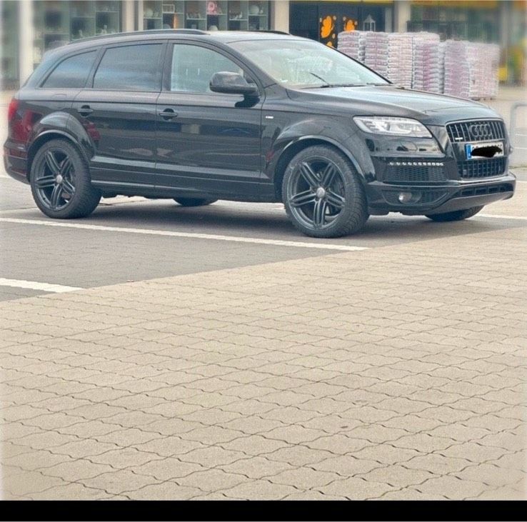 Audi Q7 TDI V8 3 x Sline 8 Gang Facelift voll Ausstattung 7 Sitze in Fürstenau