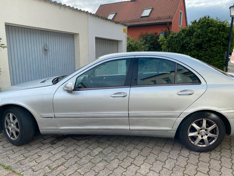 Mercedes benz c180 zum verkaufen in Bayreuth