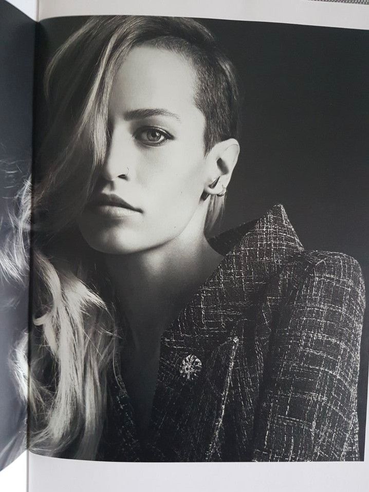 Chanel Katalog  2012 2013 Lagerfeld  (4) in Freital