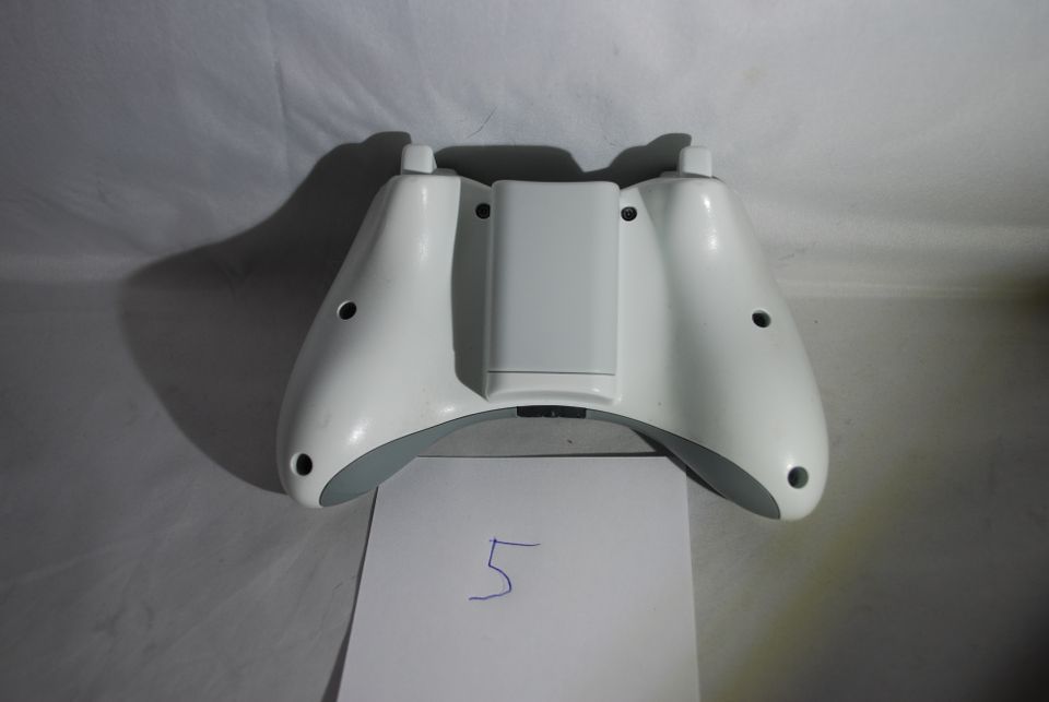 Erneuerter Weißer Xbox 360 Controller (5) in Melle