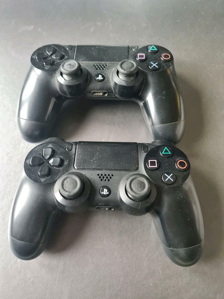 PS4 Konsole + 2x Controller in Oberhausen