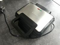 Wie neu: Tristar Waffeleisen dicke belgische Waffeln 1200Watt Niedersachsen - Ebstorf Vorschau