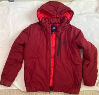 Nike Kapuzenjacke / Jacke / Übergangsjacke  rot / bordeaux M Neuhausen-Nymphenburg - Neuhausen Vorschau