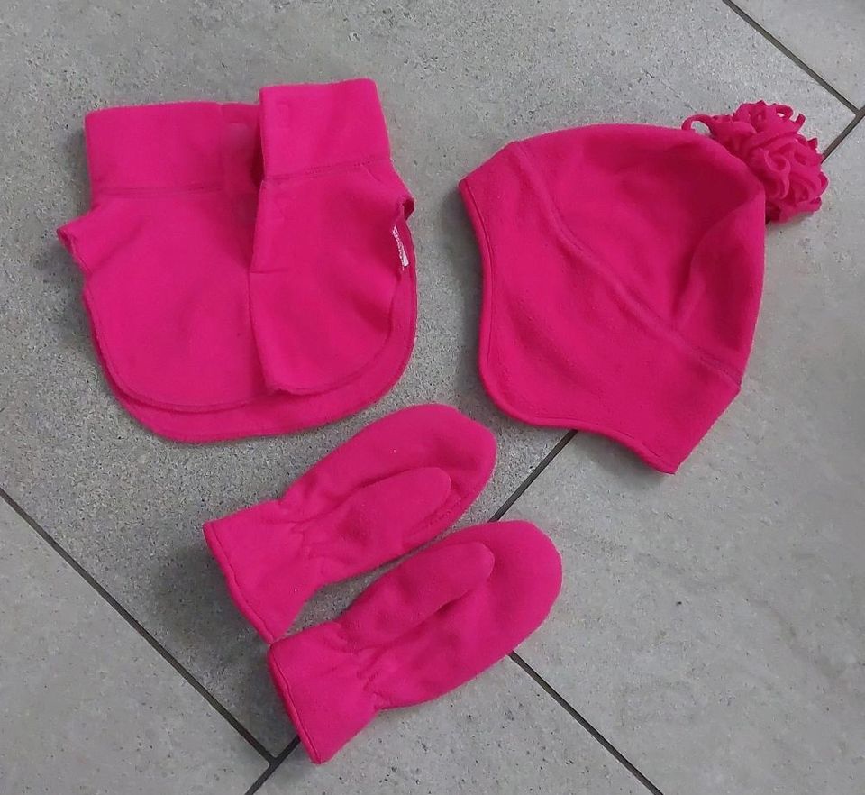 H&M Schal Mütze Handschuhe Fäustlinge Fleece Set Gr. 122-128 in Karlsruhe