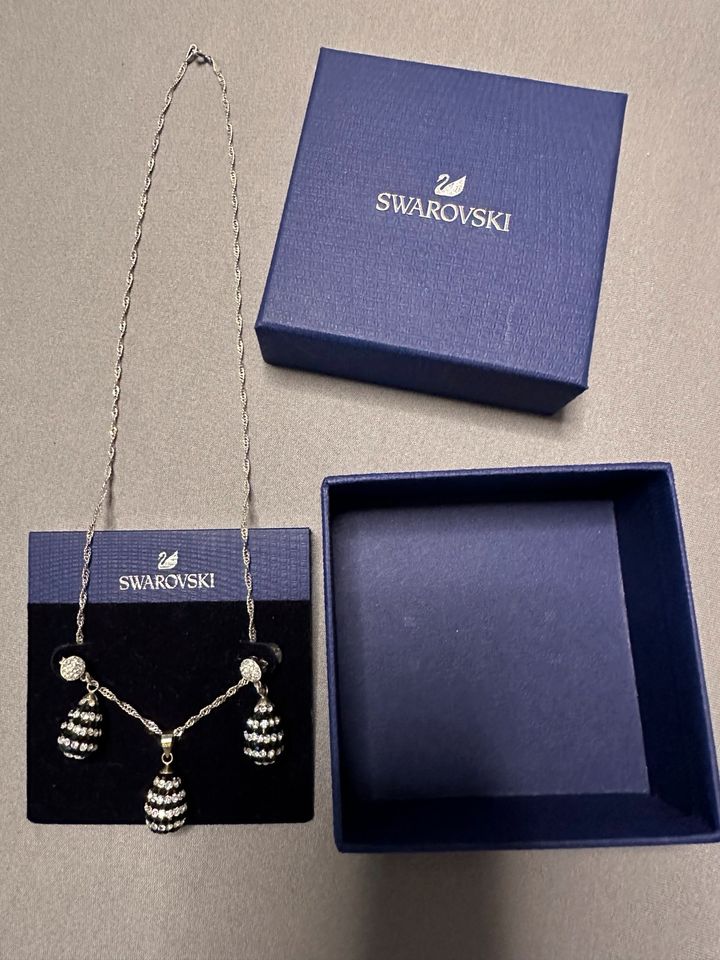 Original Swarovski Schmuckset Kette Ohrringe Tropfen neuw. in Bad Bederkesa