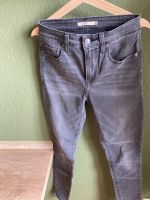 Levi’s 721 High Rise Skinny Gr. 26 L28 grau XS Berlin - Mitte Vorschau