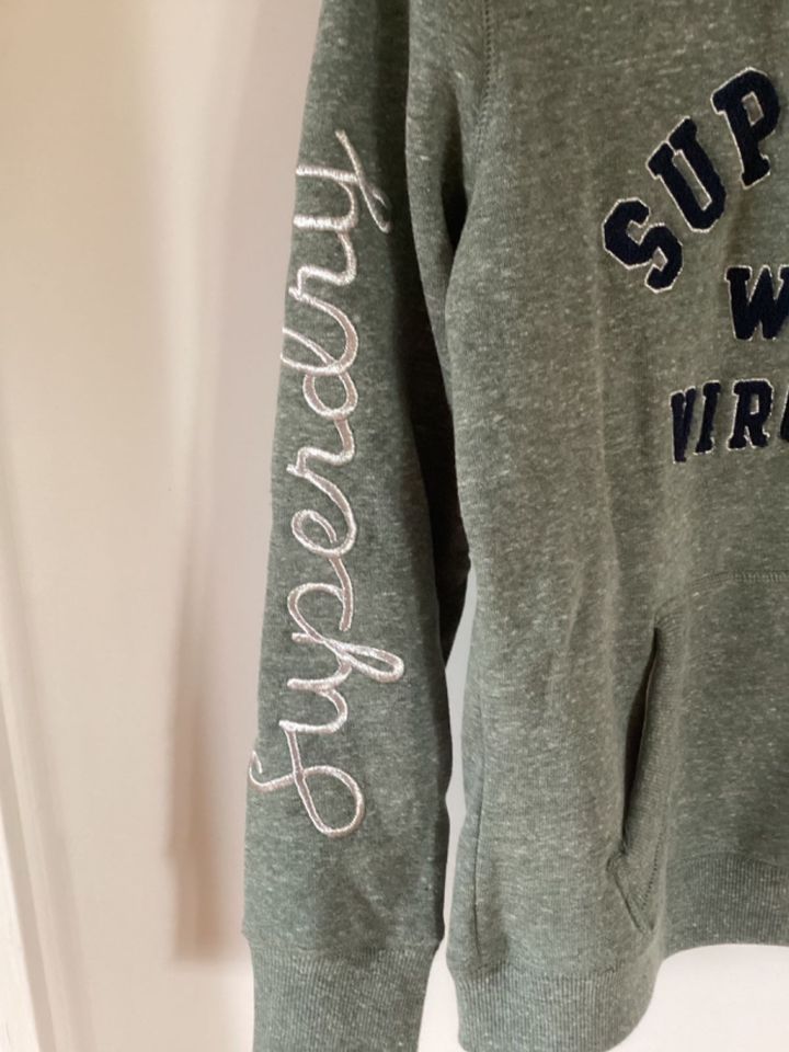 Superdry Hoodie,  grün-grau in Freiburg im Breisgau