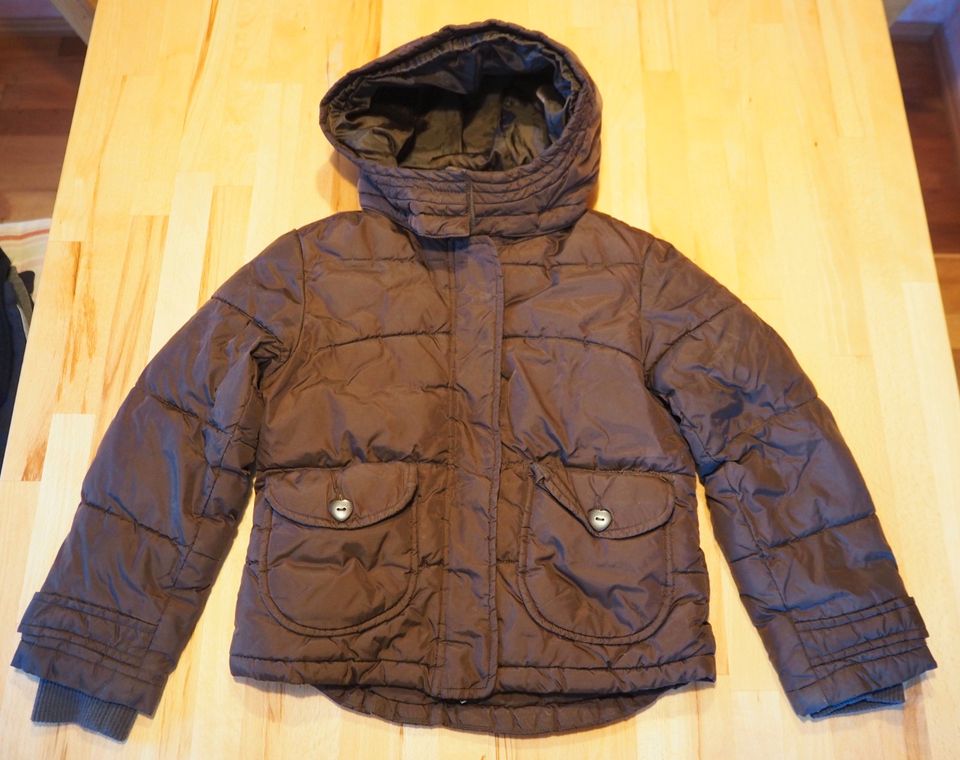 H&M Mädchen Winterjacke, warm, Gr. 122, braun in Steinberg