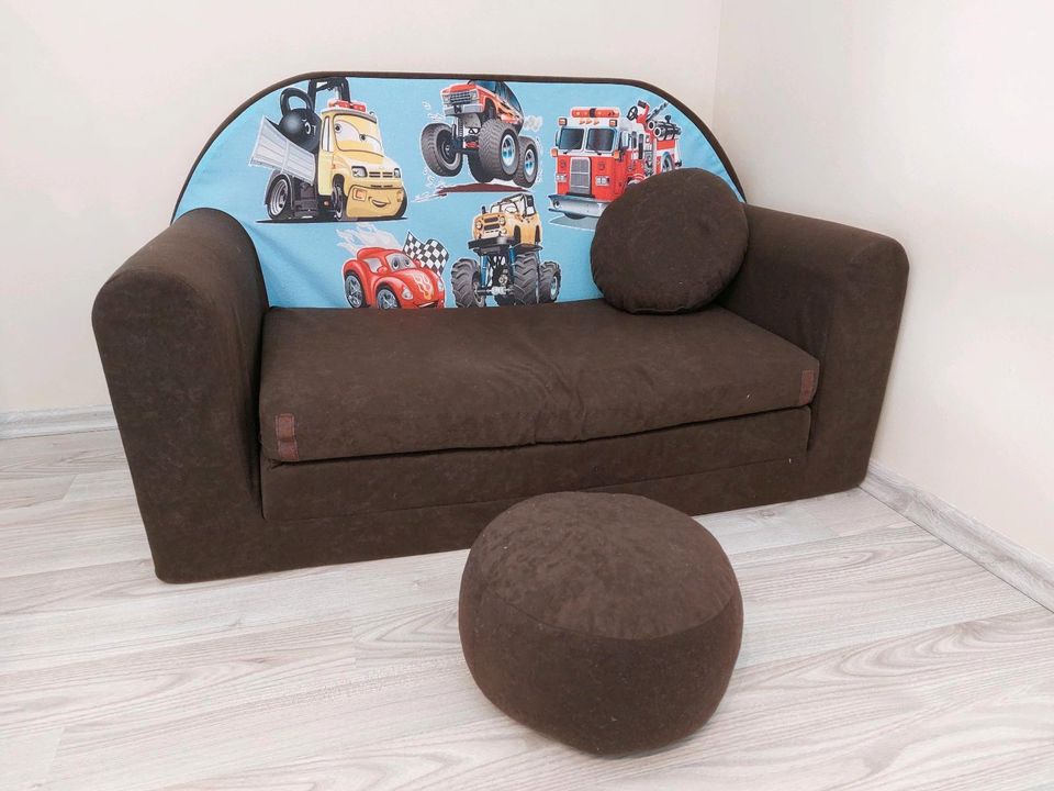 Schaumstoff Sofa mit Schlaffunktion ausklappbar Schlafcouch in Geesthacht