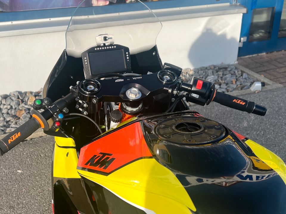 IDM SSP300, KTM RC 390R,Team-Freudenberg,Mectronik,WSSP300,Rennmotorrad,Supersport300,Rennmaschine in Bischofswerda