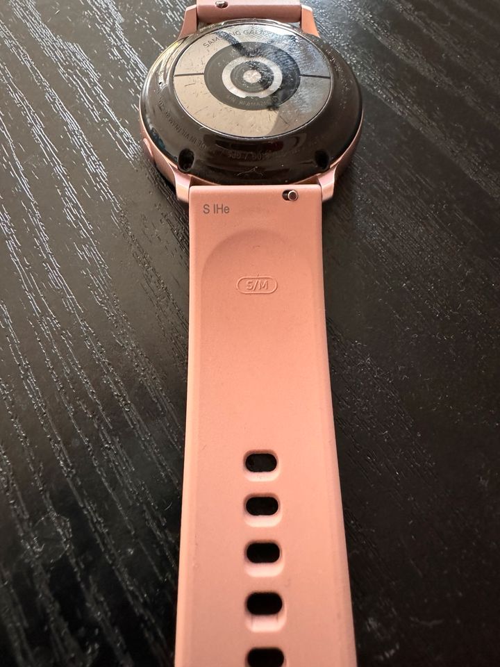 Smart-Watch Samsung Active 2 in Stuttgart