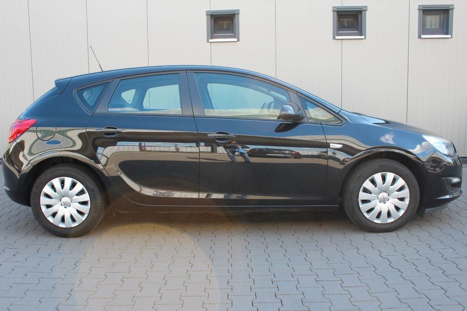 Opel Astra J Lim. 5-trg. Selection 1.6 16V Aus 1.Hand in Dortmund