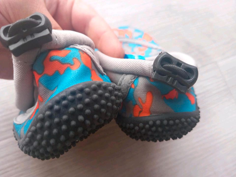 Kinder Badeschuhe,  Größe 25 in Mitteleschenbach