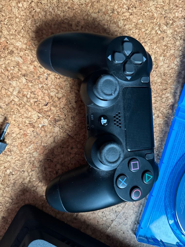 Ps4 Slim (PlayStation 4) in Melsungen