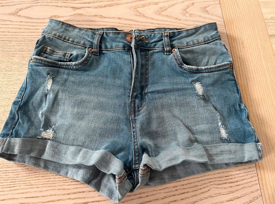 Fishbone Damen Hose kurz Jeans Shorts Gr.S in Panitzsch