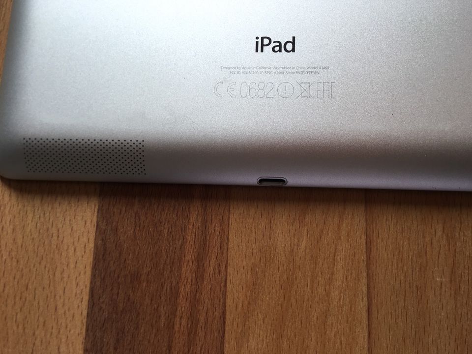 Apple iPad 4. Generation WiFi + SIM 32 GB in Dachau