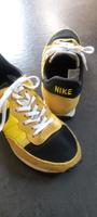 Nike gelb schwarz Wildleder Gr.40,5 Baden-Württemberg - Trossingen Vorschau