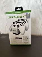 Verkaufe Twin charge X für 2 Xbox one Wireless Controller Nordrhein-Westfalen - Hiddenhausen Vorschau