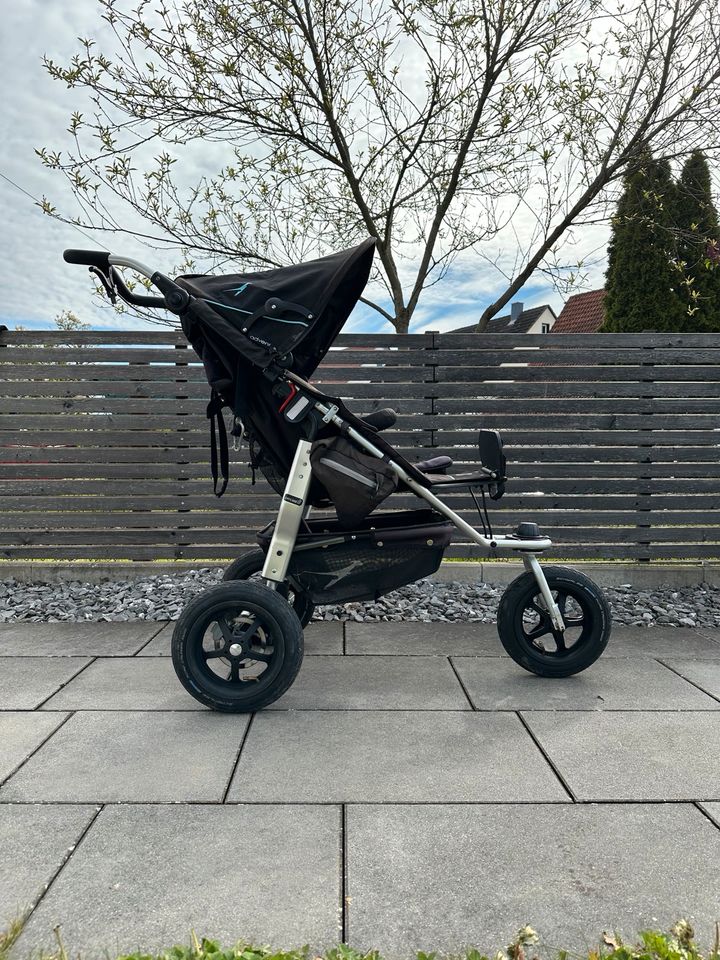 TFK Sportwagen mit Babyschale in Hirrlingen