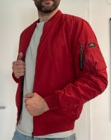 Bomber Jacke Pull & Bear Bomber Jacket Herren Gr. L, Farbe: Rot Hessen - Limburg Vorschau