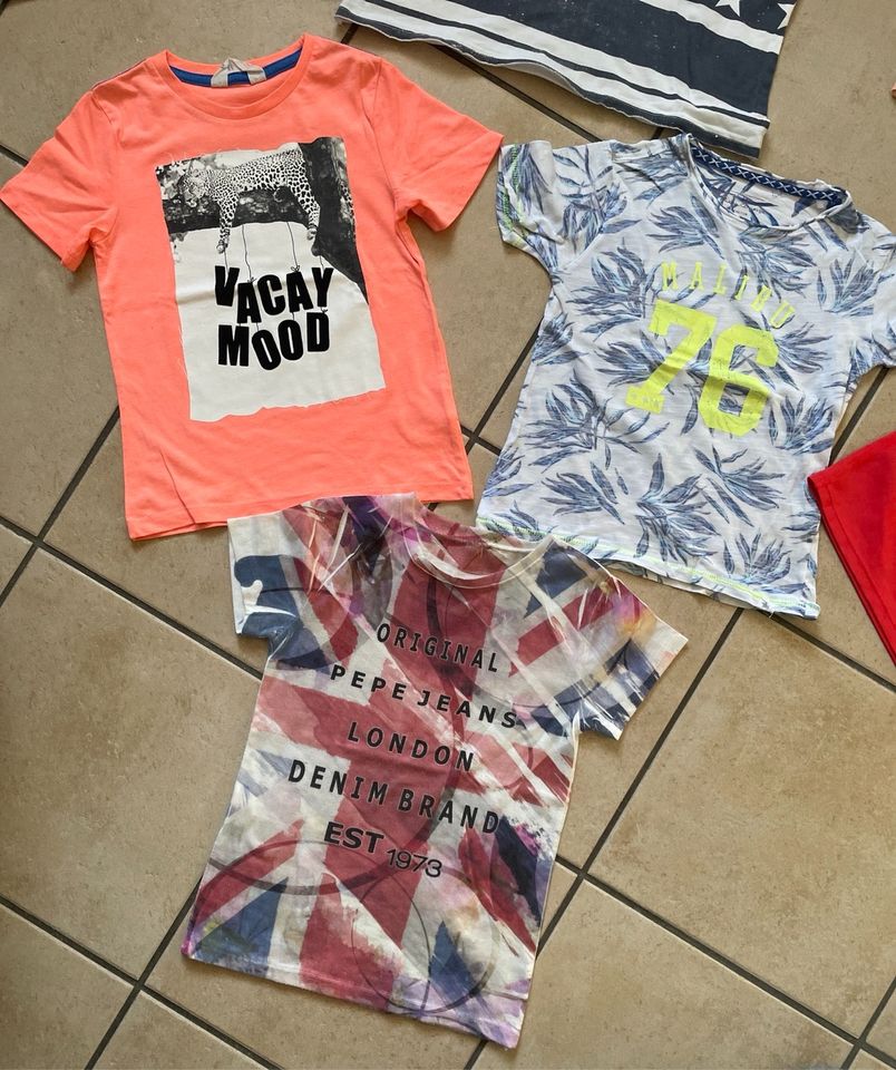 Jungen T-Shirts, Gr. 110/116 in Eitensheim