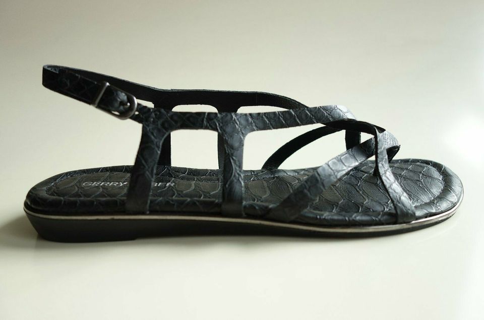 neu GERRY WEBER Leder Damensandalen-Damensandalette Gr.38 schwarz in Köln