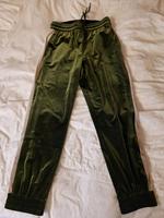 Grüne Samt Pluderhose von Zara Größe S Hessen - Fulda Vorschau