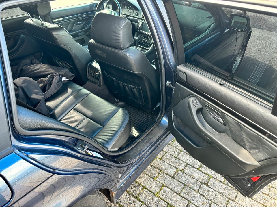 BMW E39 Touring 530i in Messingen