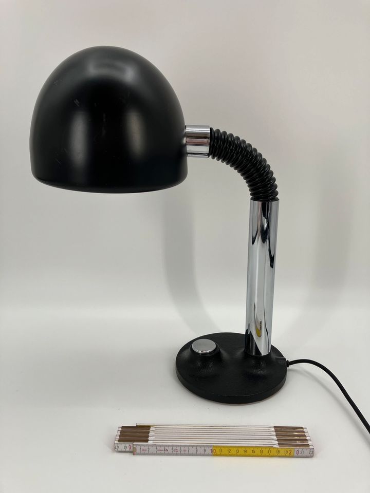 * VINTAGE BÜRO LESE TISCHLAMPE SCHWENKBAR SCHWARZ 50er 60er SPACE in Berlin