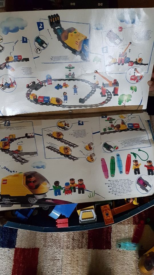 Lego Duplo Bahn (explore) mit viel Zubehör in Windeck