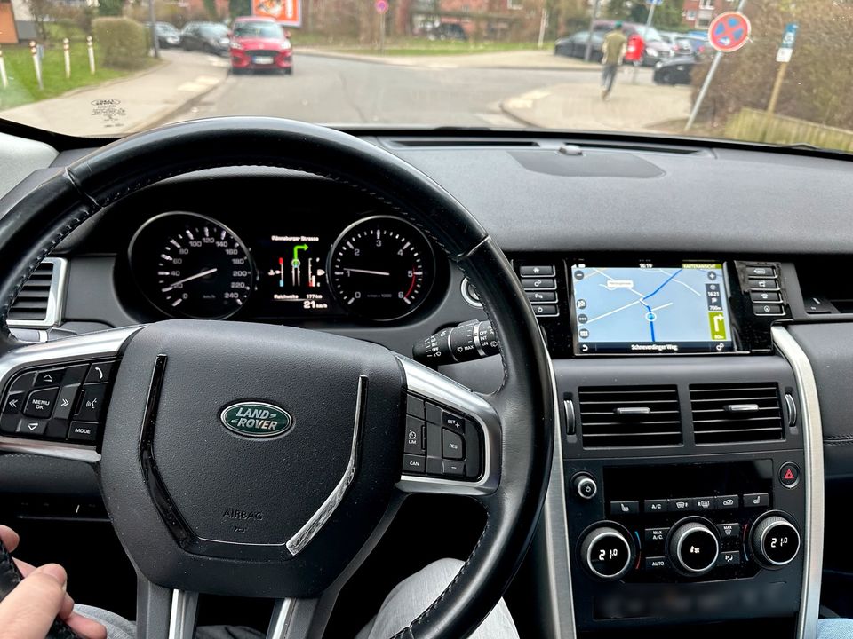 Land Rover Discovery Sport in Hamburg