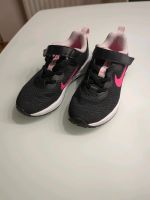 Nike Kinder Sportschuhe Größe 30 Leipzig - Engelsdorf Vorschau