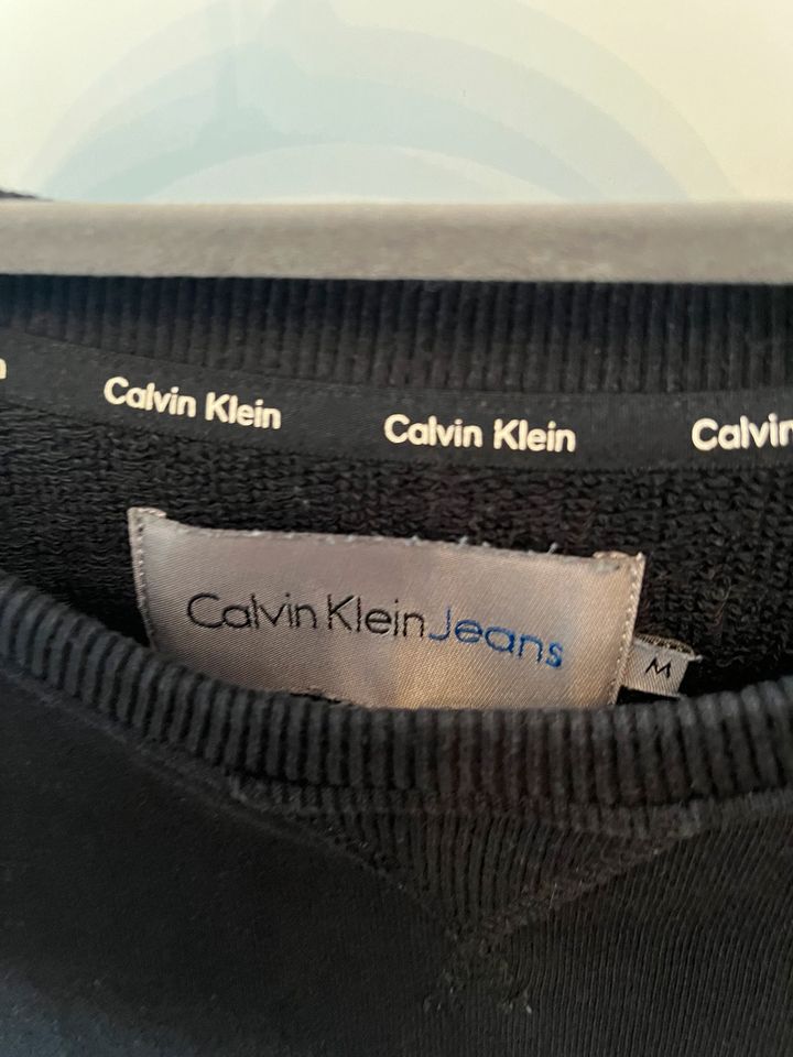 Pullover Calvin Klein in St. Georgen