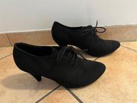 Schuhe Halbschuhe Stiefeletten 41 schwarz top Saarland - Mandelbachtal Vorschau