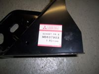 MB637903 Knotenblech vorn links Mitsubishi Space Wagon/Runner Hannover - Nord Vorschau