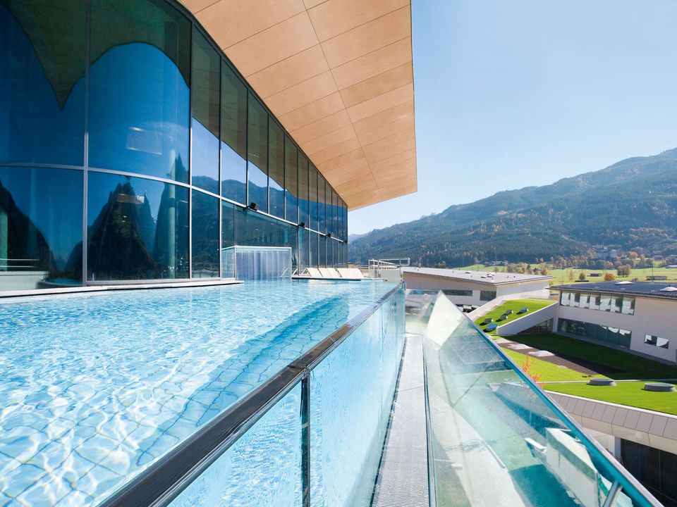 KAPRUN URLAUB 4,5* TAUERN SPA ZELL AM SEE in Österreich lädt ein in Bad Langensalza