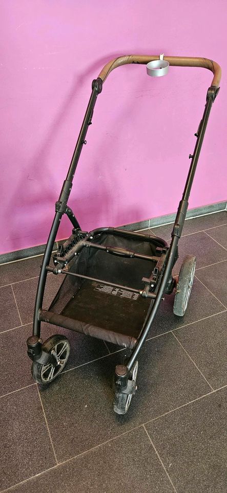 Kinderwagen/-buggy Gesslein F4 Air + Zubehör in Leipzig